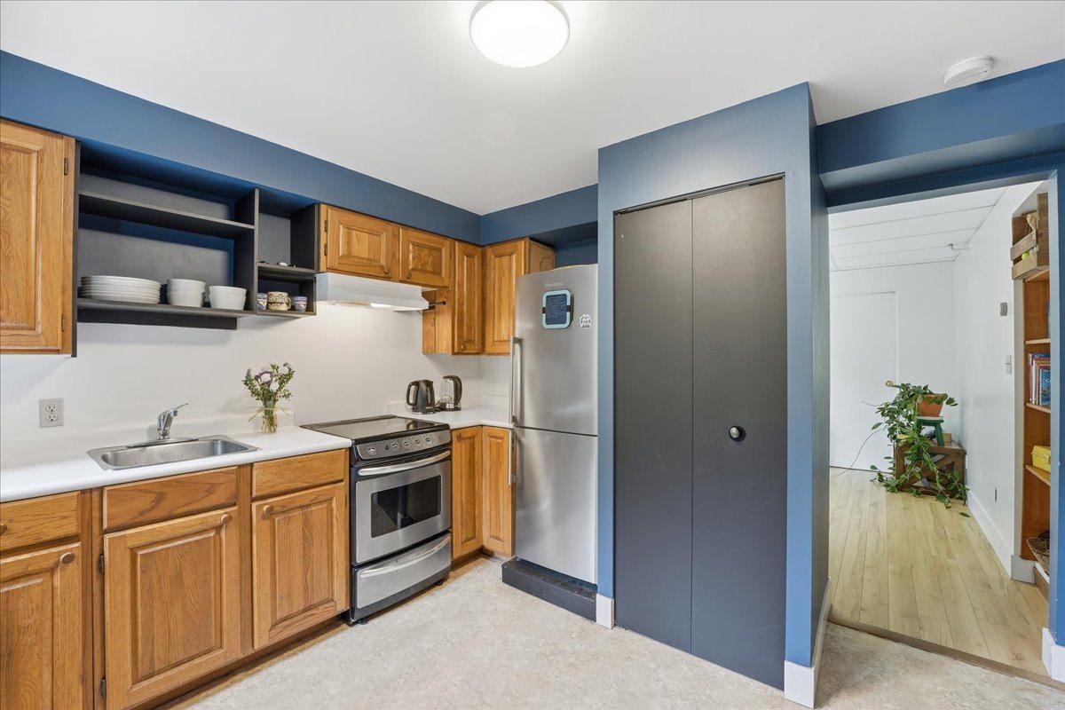 Secondary suite kitchen